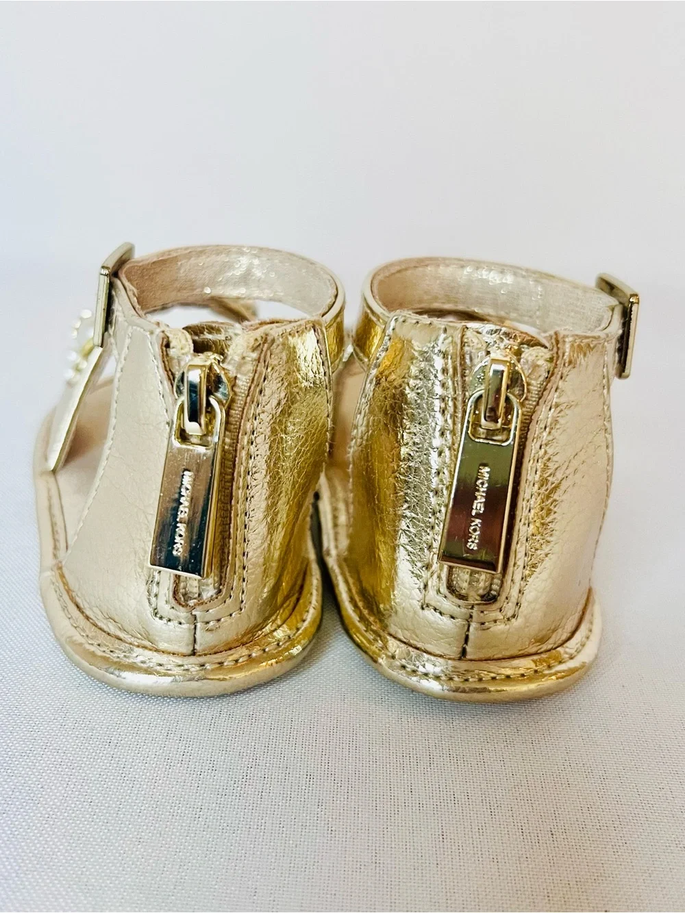 👶✨ Michael Kors Baby Girls Gold Pearl Embellished Sandals – New✨